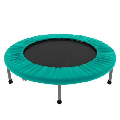 4つの小さなトランポリンを折ります